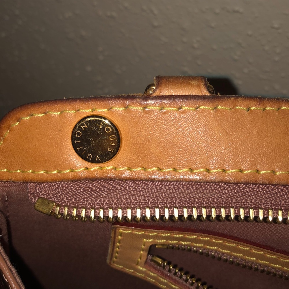 LV Purse - Picture 4 of 5